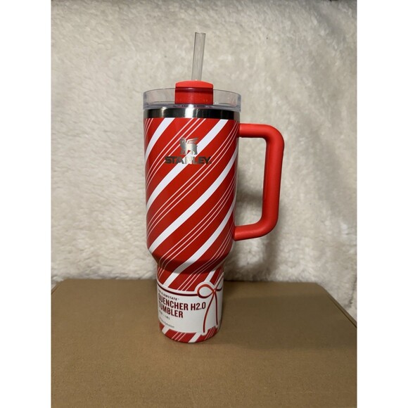 Stanley 30 oz Stainless Steel H2.0 FlowState Quencher Tumbler Candy Cane Twist - Picture 2 of 7